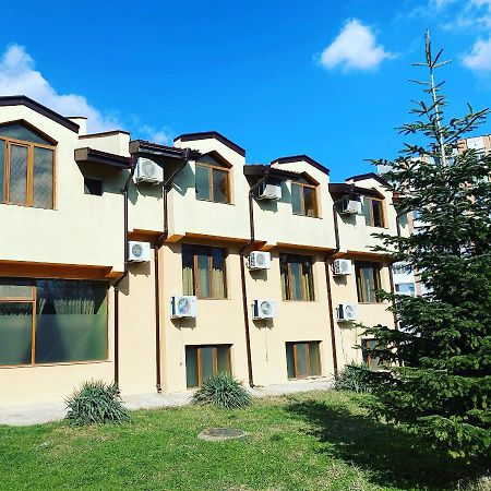 Interrum Hotel Razgrad ภายนอก รูปภาพ