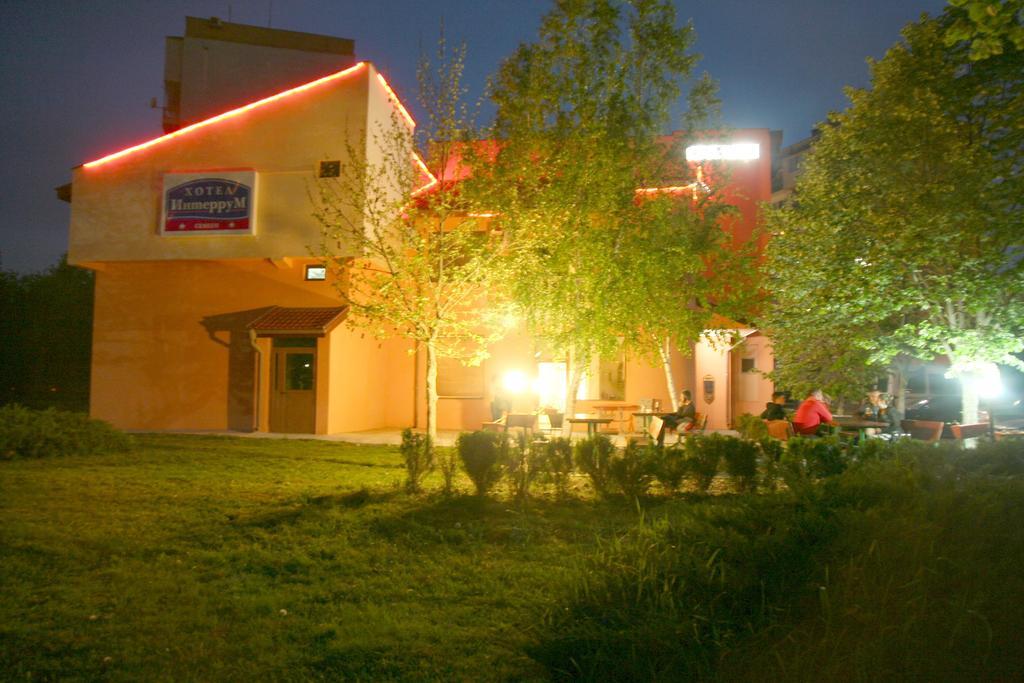 Interrum Hotel Razgrad ภายนอก รูปภาพ