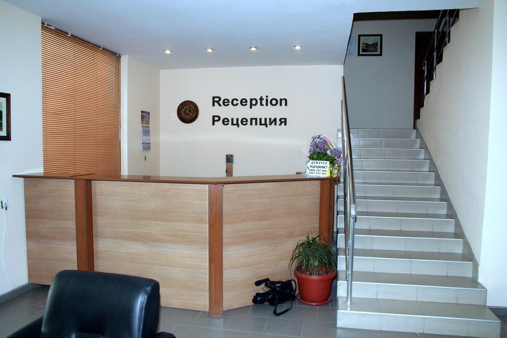 Interrum Hotel Razgrad ภายนอก รูปภาพ