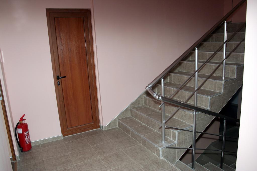 Interrum Hotel Razgrad ภายนอก รูปภาพ